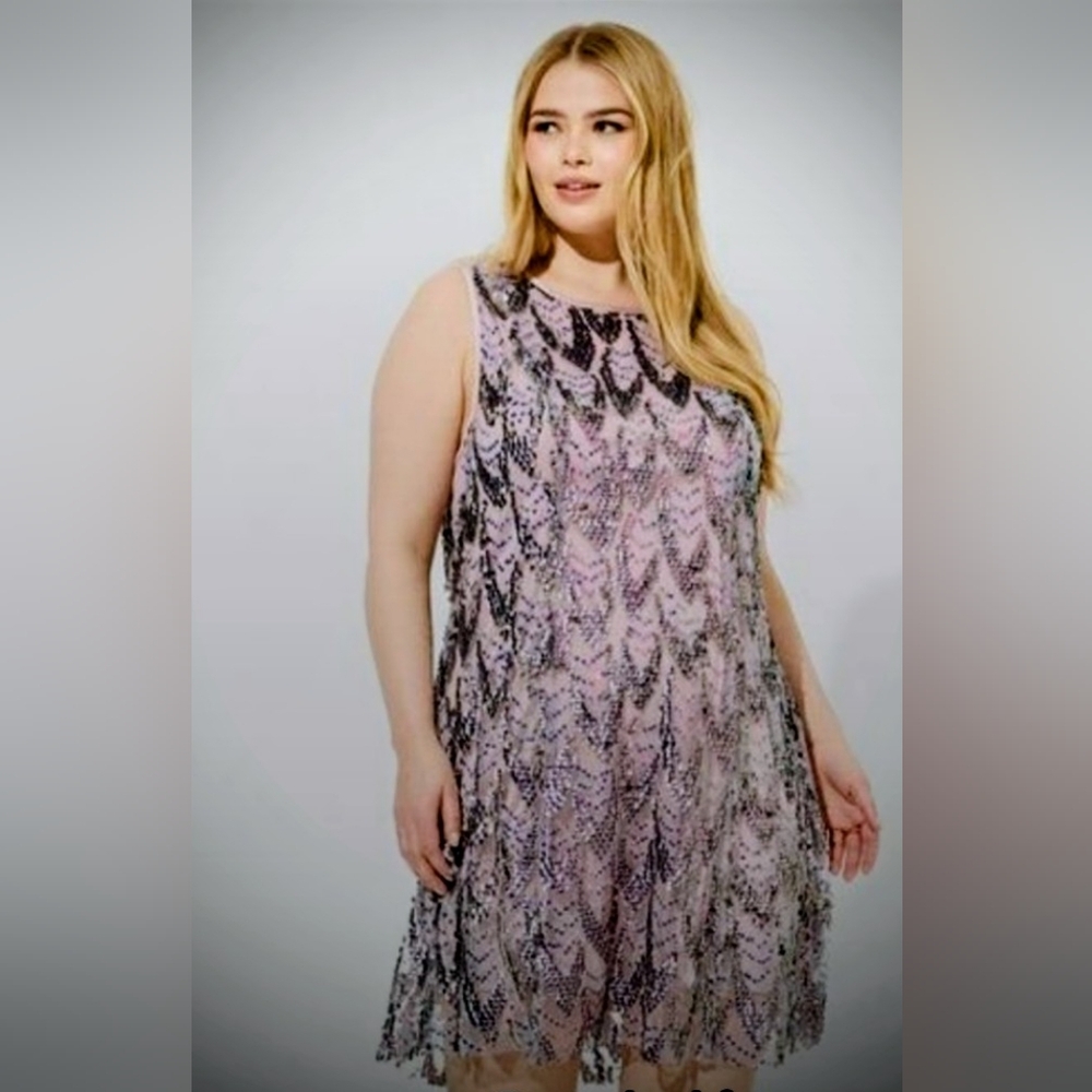 NWT  3x-4XL (24-26)Torrid PROM  Silver , Pink, Purple Sequin Lace Mesh  Dress